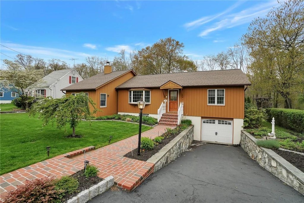 1 of 1 - 34 Edgewood Road, Cortlandt Manor, NY