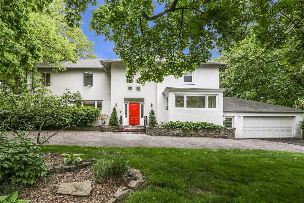 1 of 1 - 810 Weaver St., Larchmont, NY