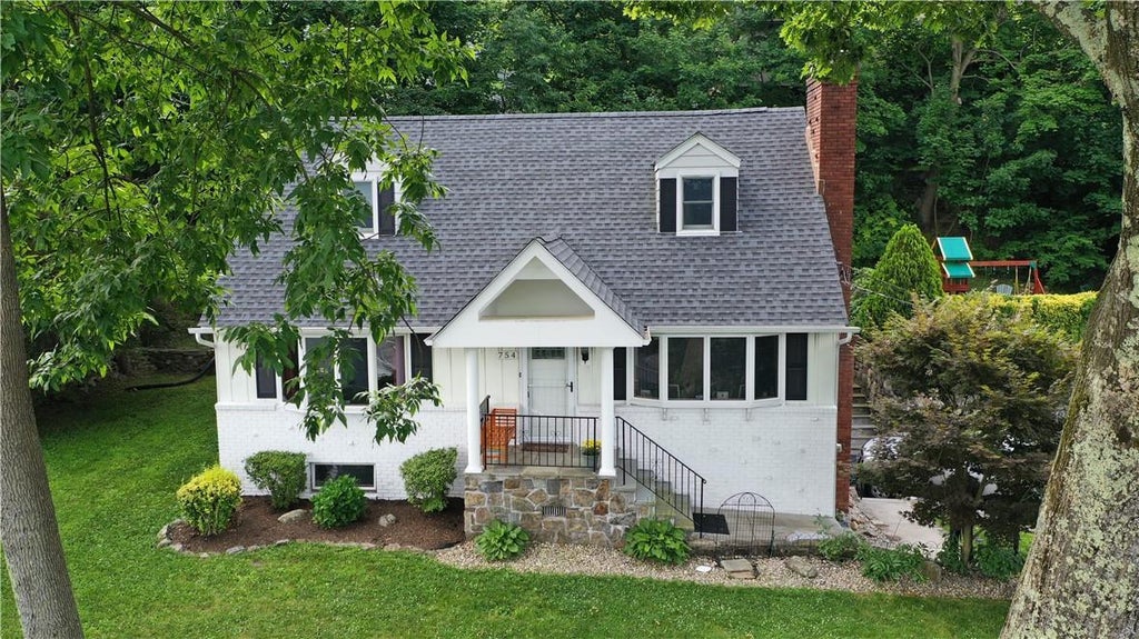 1 of 1 - 754 Warren Avenue, Thornwood, NY