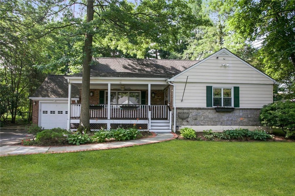 1 of 1 - 111 Thornbury Road, Scarsdale, NY