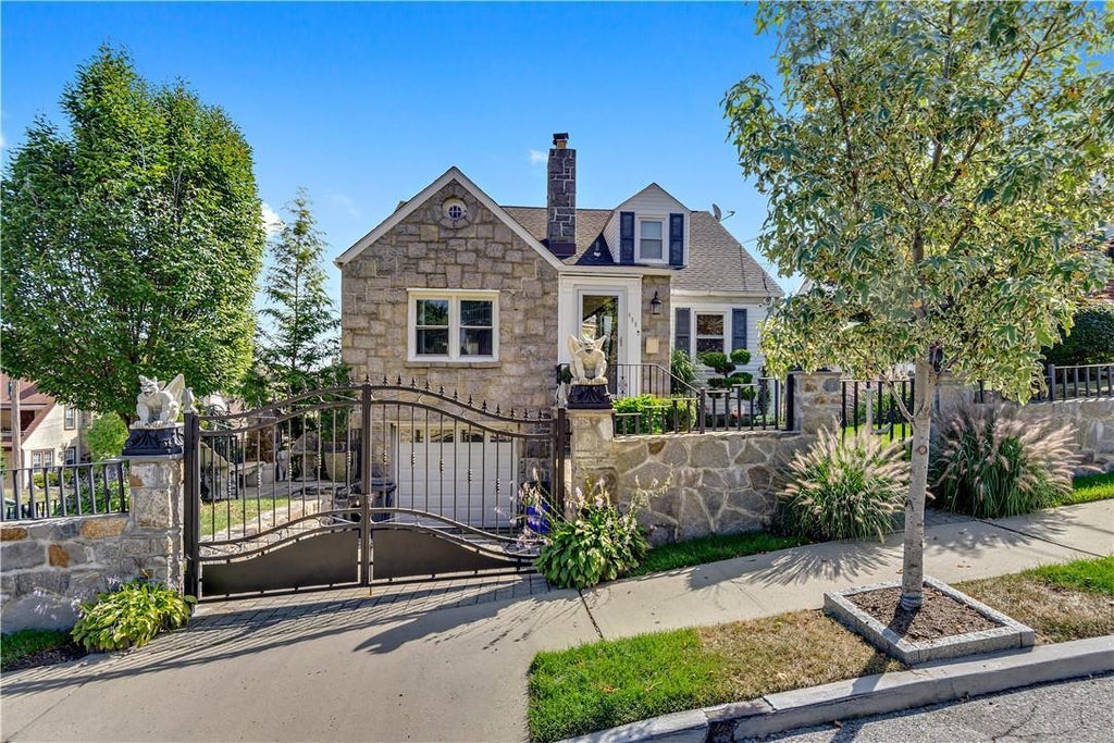 1 of 1 - 486 Park Avenue, Yonkers, NY