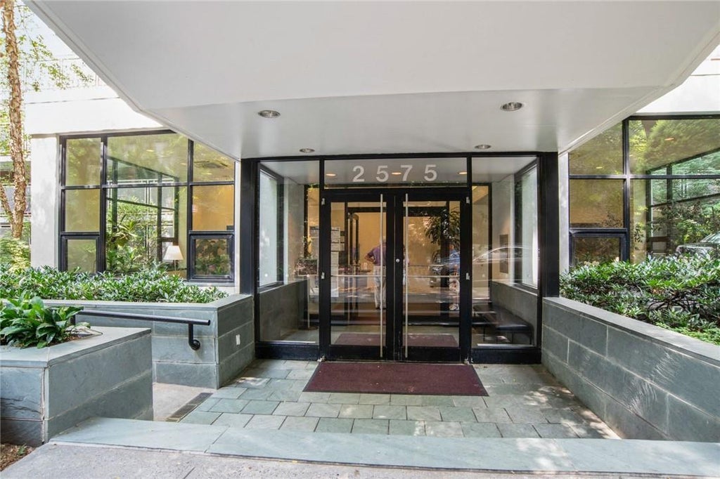 1 of 1 - 2575 Palisade Avenue # 14cd, Bronx, NY