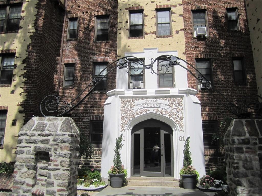1 of 1 - 61 Grand St. # 4m, Mount Vernon, NY