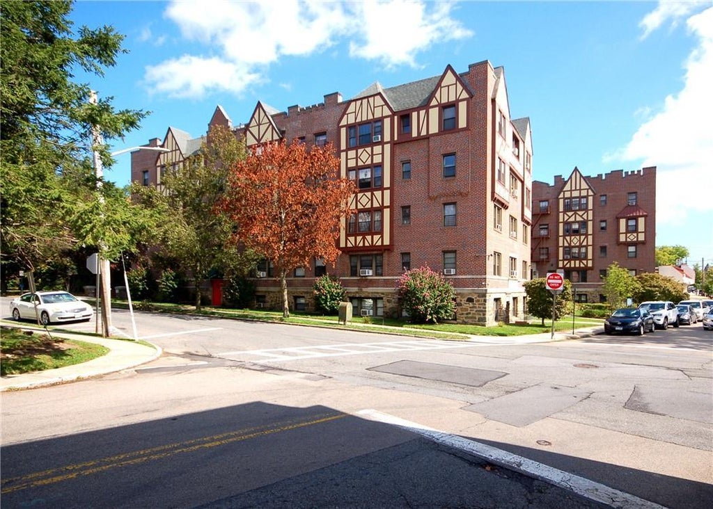 1 of 1 - 604 Tompkins Avenue # B-2, Mamaroneck, NY