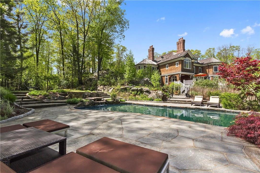 1 of 1 - 4 Terrace Circle, Armonk, NY