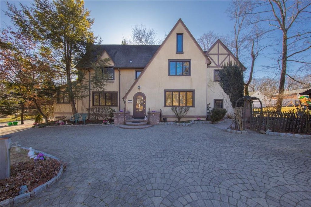 1 of 1 - 530 Orangeburg Road, Pearl River, NY