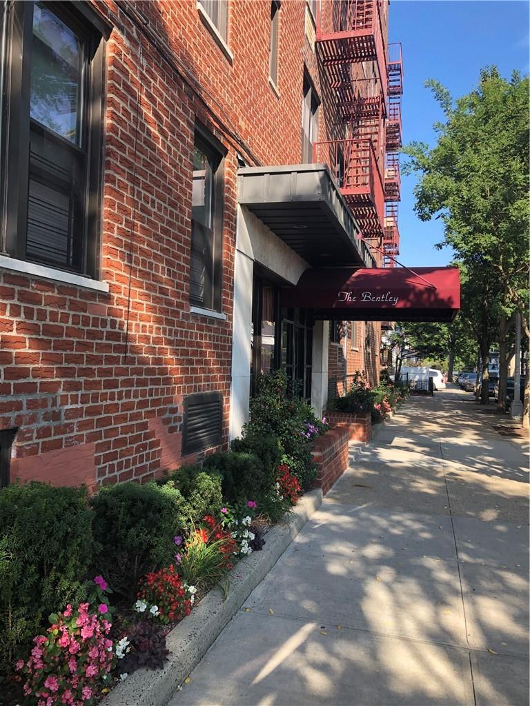 1 of 1 - 2015 Street Paul Avenue # 6h, Bronx, NY