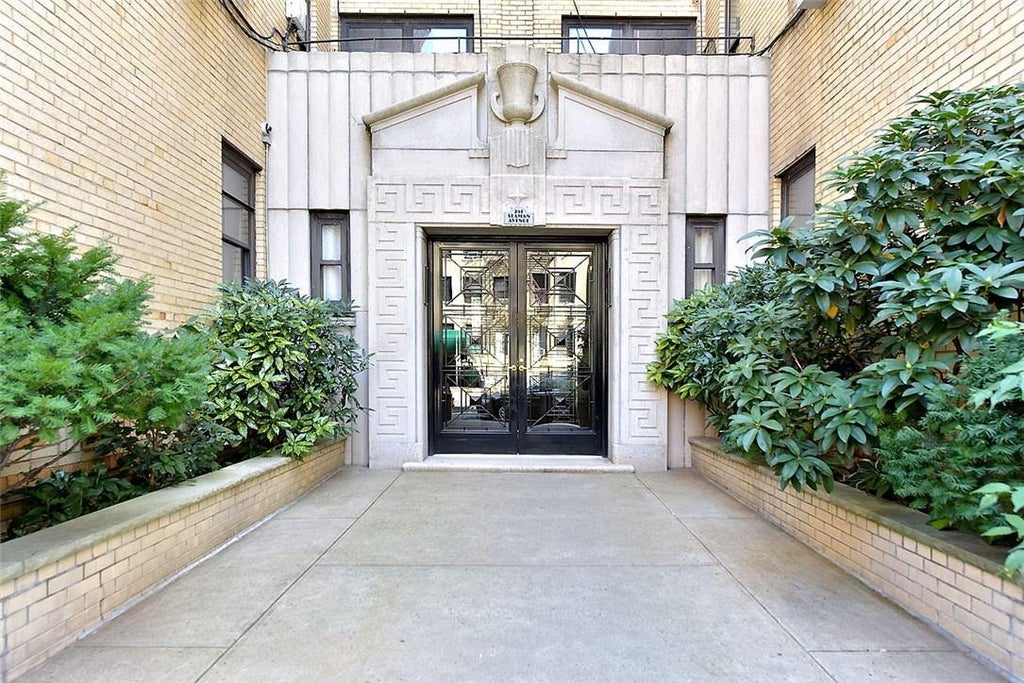 1 of 1 - 251 Seaman Avenue # 1a, New York, NY