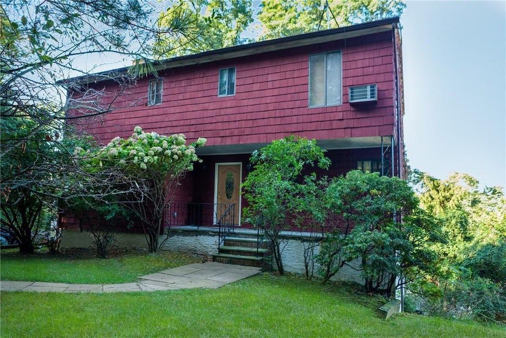 1 of 1 - 194 Clinton Avenue, Dobbs Ferry, NY
