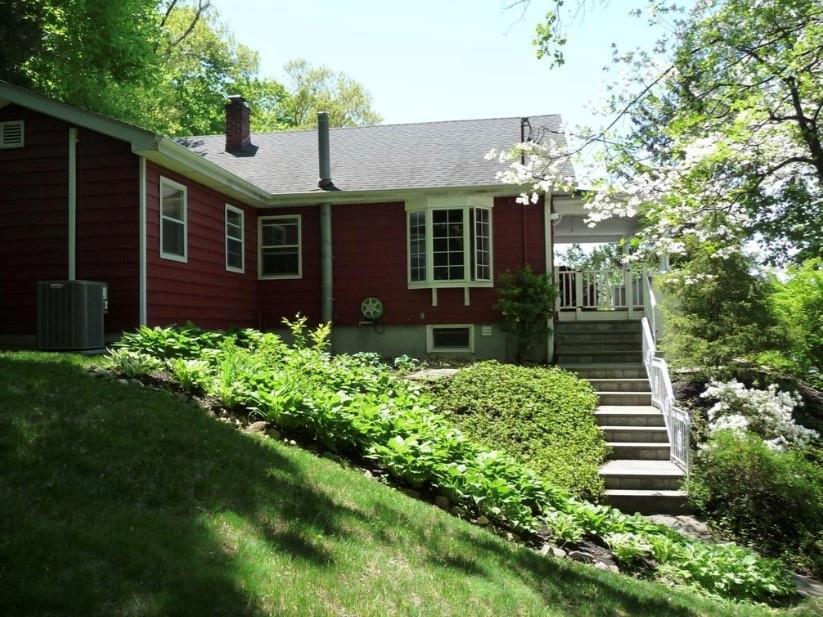 1 of 1 - 580 Warren Avenue, Thornwood, NY