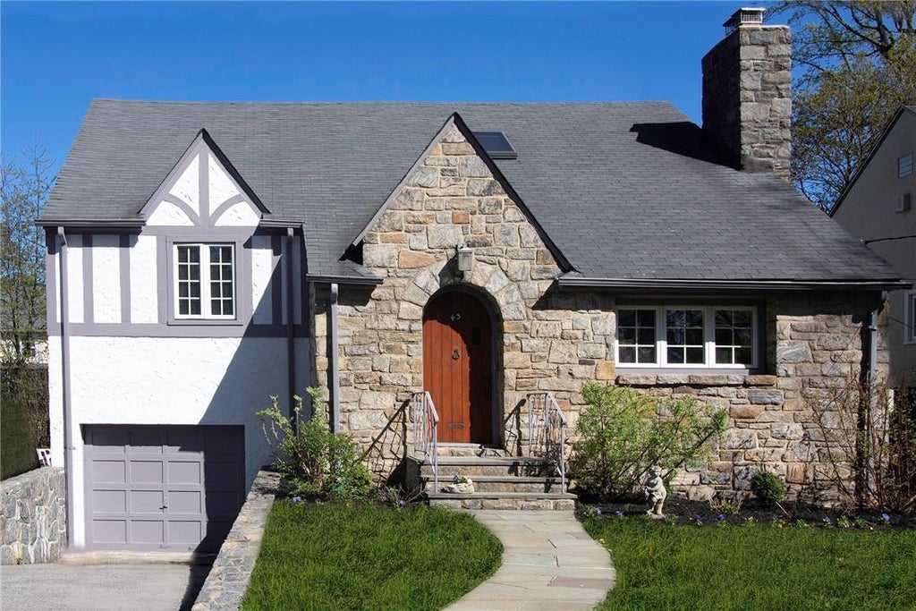 1 of 1 - 43 Rockridge Road, Mount Vernon, NY