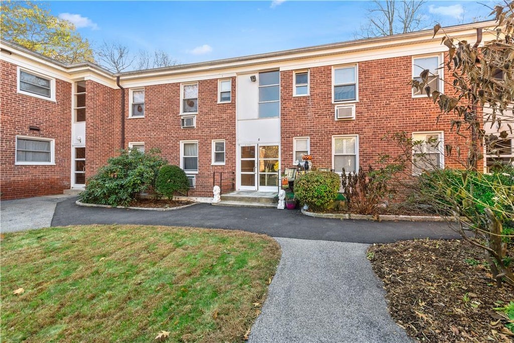 1 of 1 - 6 Wildwood Road A9, Hartsdale, NY