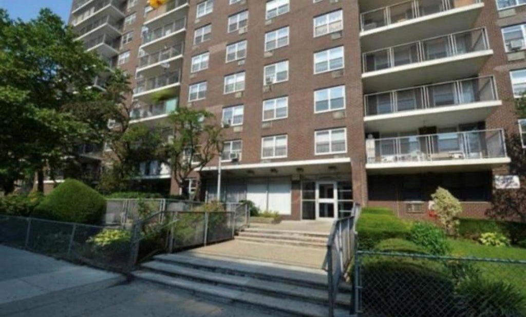 1 of 1 - 2550 Olinville Avenue # 17j, Bronx, NY