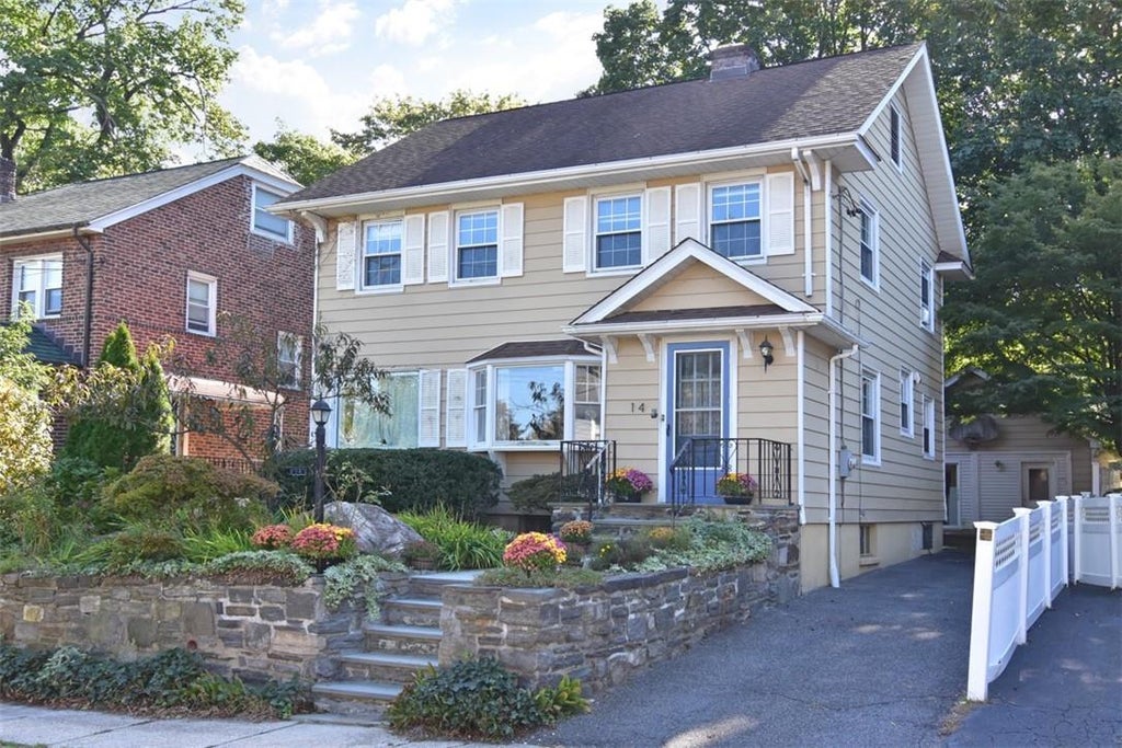 1 of 1 - 14 Poplar Avenue, Pelham, NY