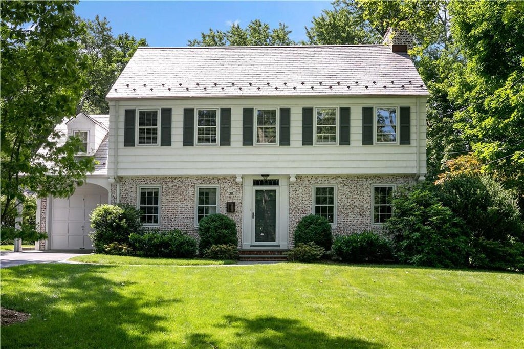 1 of 1 - 25 Wynmor Road, Scarsdale, NY