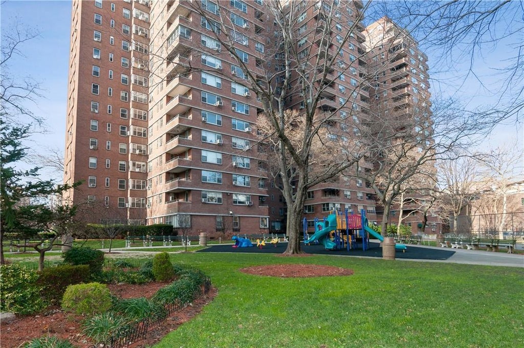 1 of 1 - 475 Fdr Drive # 1001, New York, NY