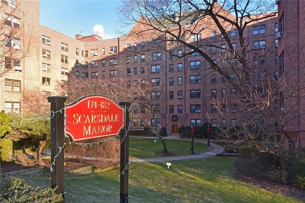 1 of 1 - 180 Garth Road 2g, Scarsdale, NY