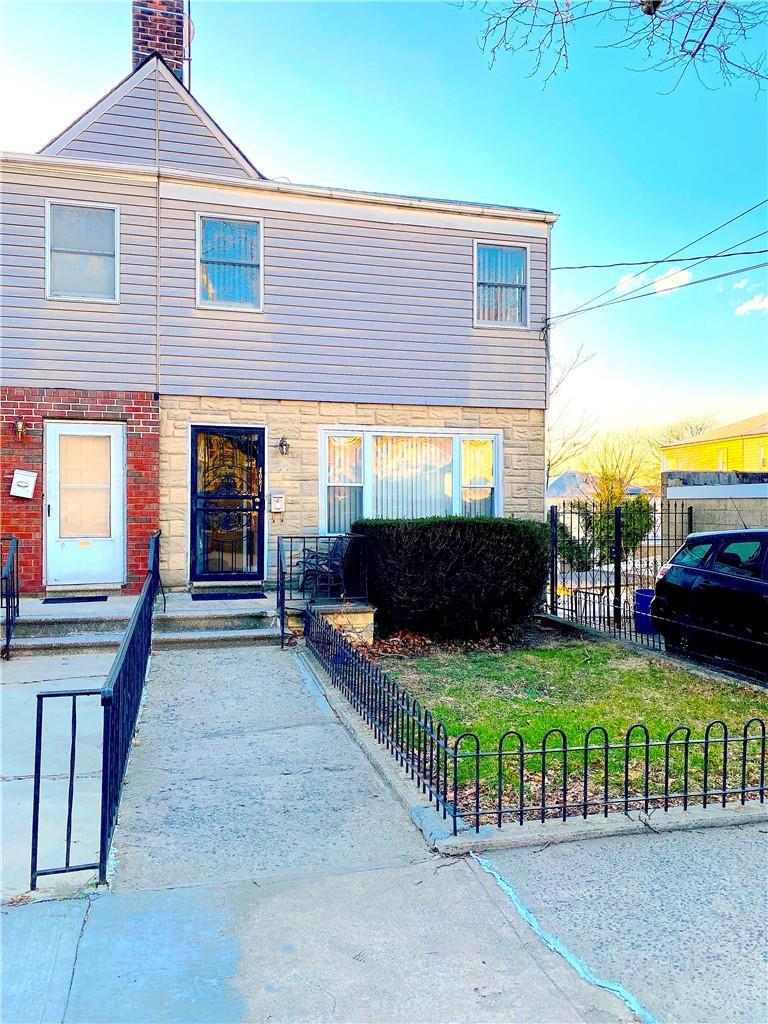 1 of 1 - 4081 Murdock Avenue, Bronx, NY