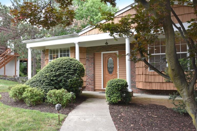 1 of 1 - 9 Roundabend Road, Tarrytown, NY