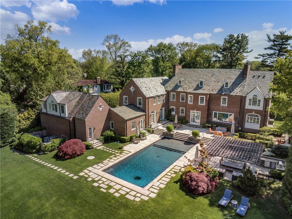 1 of 1 - 8 Dolma Road, Scarsdale, NY