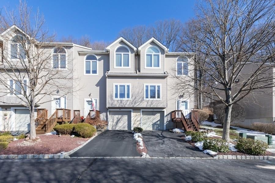 1 of 1 - 186 Foltim Way, Congers, NY