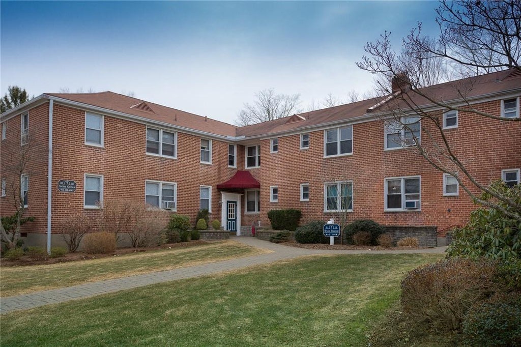 1 of 1 - 7 Bryant Crescent # 2j, White Plains, NY
