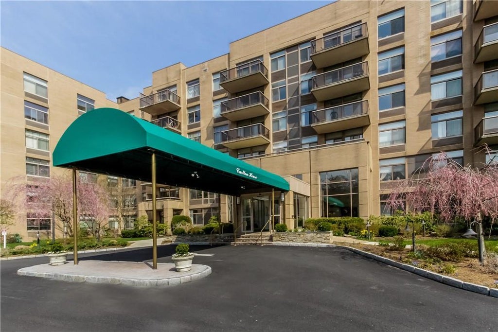 1 of 1 - 35 Chatsworth Avenue # 3c, Larchmont, NY
