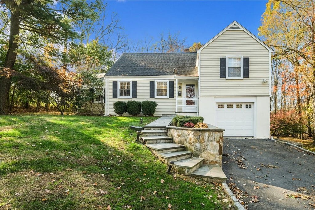 1 of 1 - 533 Taylors Lane, Mamaroneck, NY