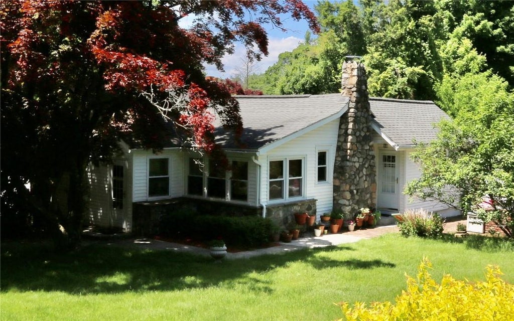 1 of 1 - 1468 Hiawatha Road, Mohegan Lake, NY