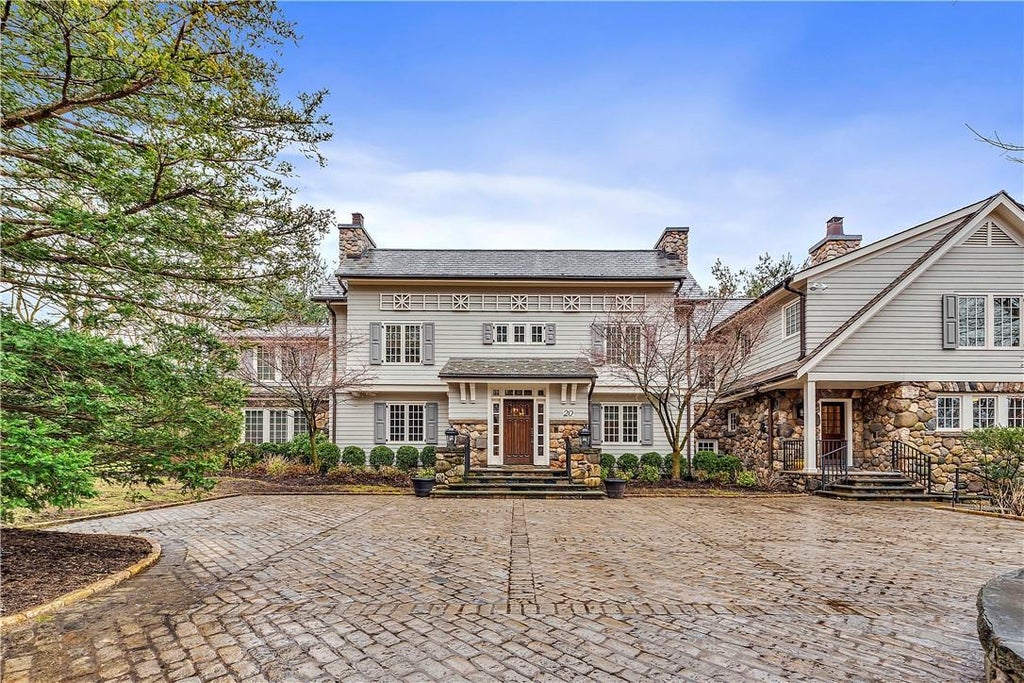 1 of 1 - 20 Oxford Road, Scarsdale, NY