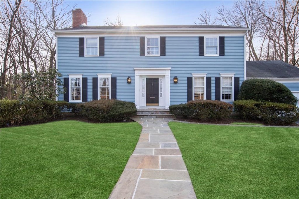 1 of 1 - 19 Scarsdale Farm Road, Scarsdale, NY