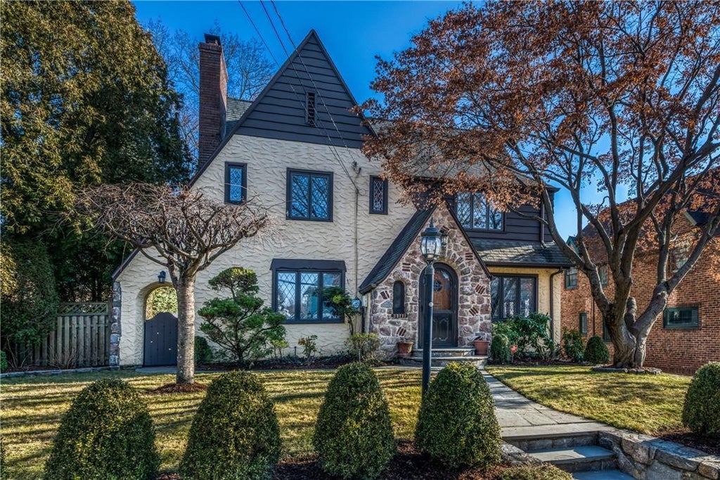 1 of 1 - 12 Archer Drive, Bronxville, NY