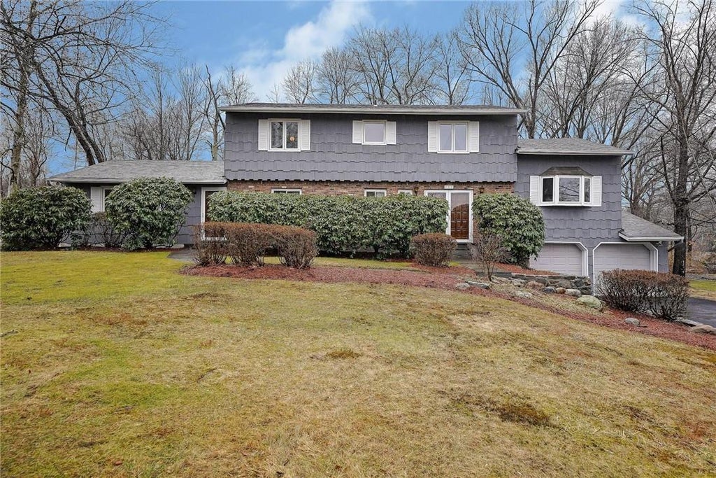 1 of 1 - 349 Eastern Close, Yorktown Heights, NY
