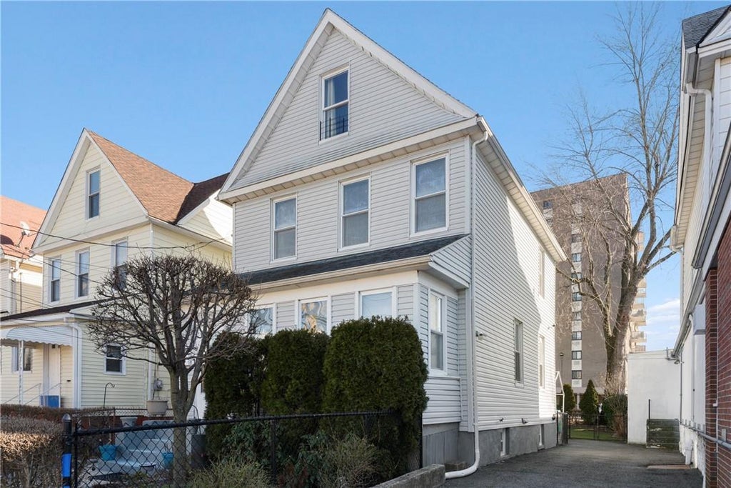 1 of 1 - 28 Winthrop Avenue, New Rochelle, NY