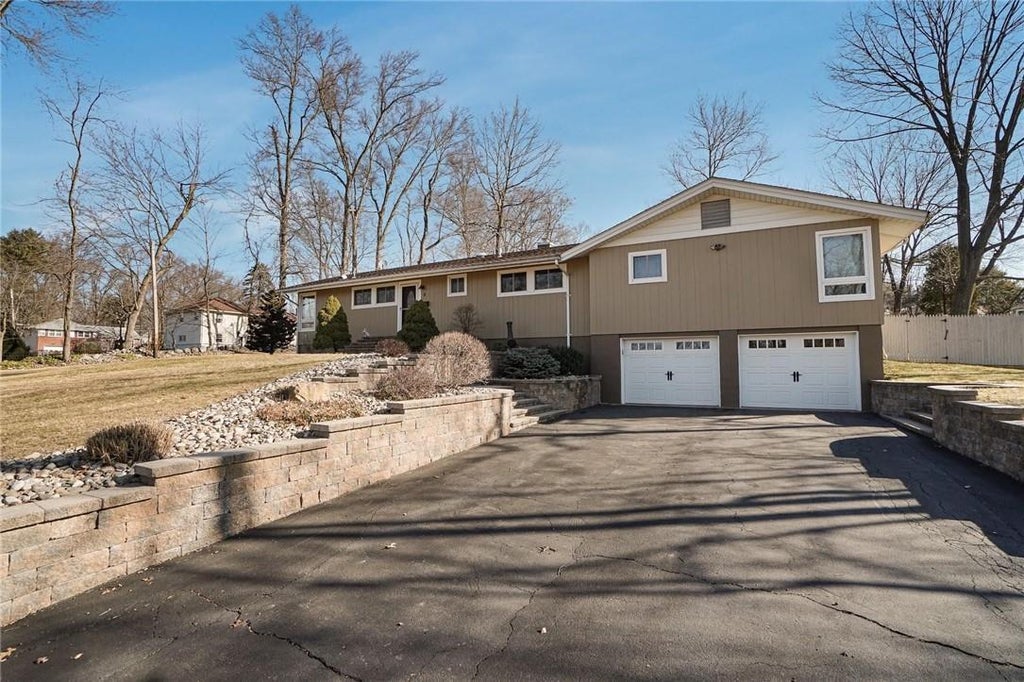 1 of 1 - 4 Brookside Drive, Nanuet, NY