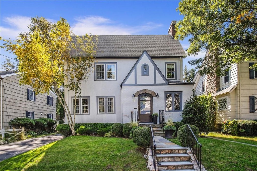 1 of 1 - 18 Oakwood Avenue, Rye, NY