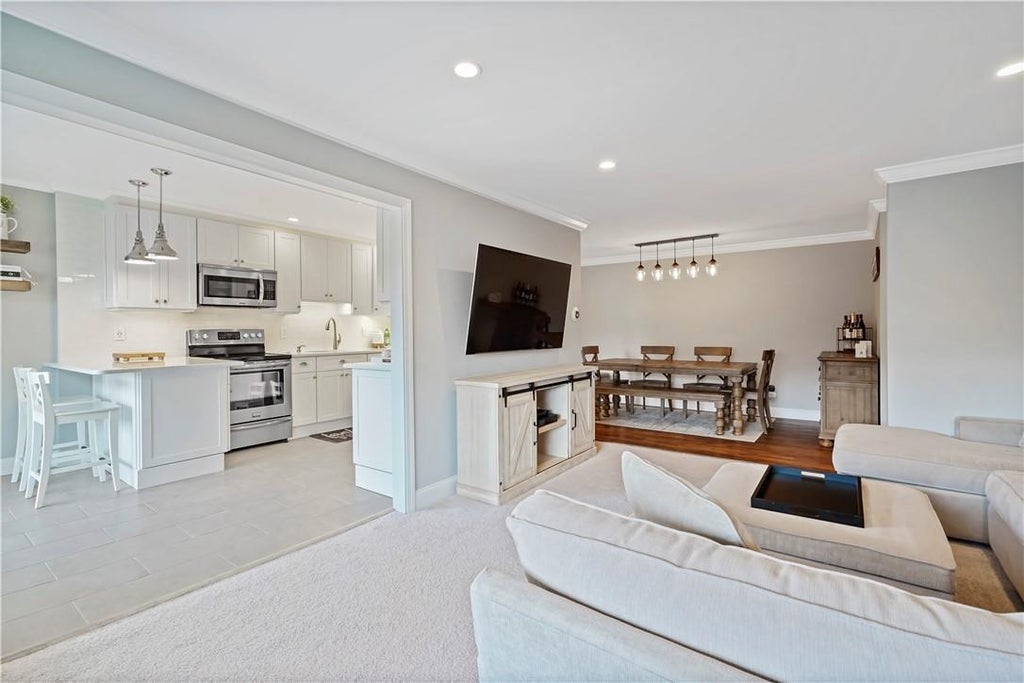 1 of 1 - 70 Gateway Road 153e, Yonkers, NY