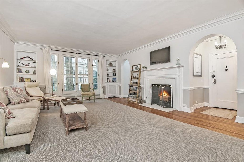 1 of 1 - 5 Brooklands # 2m, Bronxville, NY