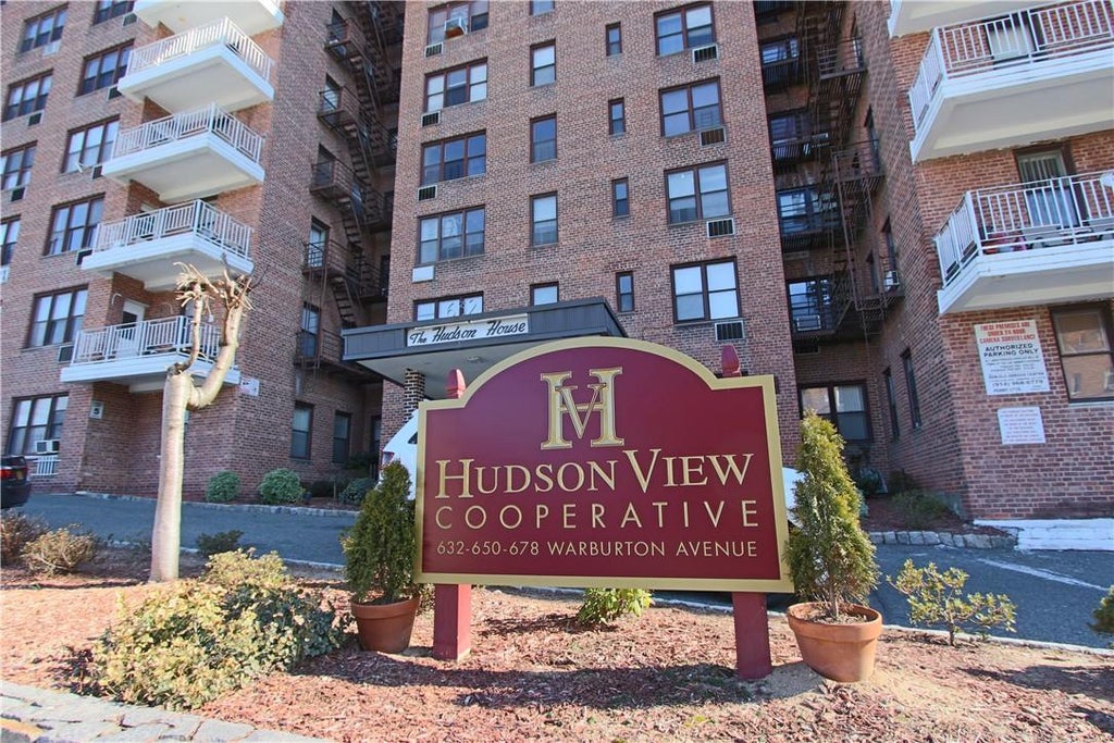 1 of 1 - 632 Warburton Avenue # 7m, Yonkers, NY