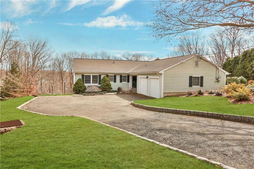 1 of 1 - 3 Warren Place, Armonk, NY