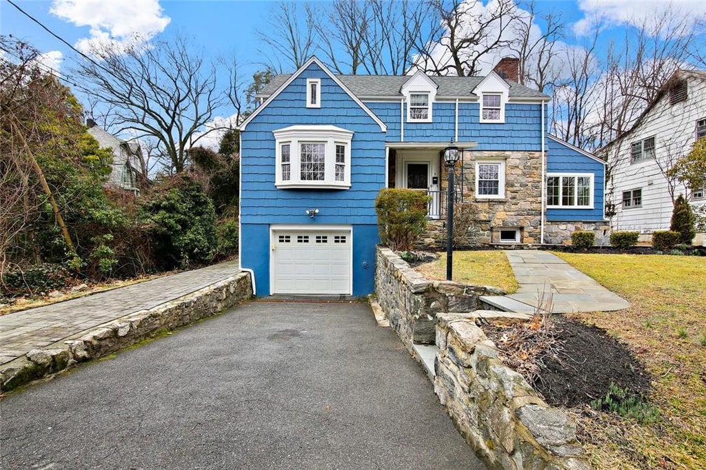 1 of 1 - 3 Brook Road, Larchmont, NY