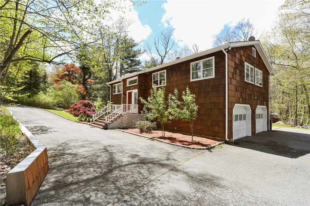 1 of 1 - 41 East St., South Salem, NY