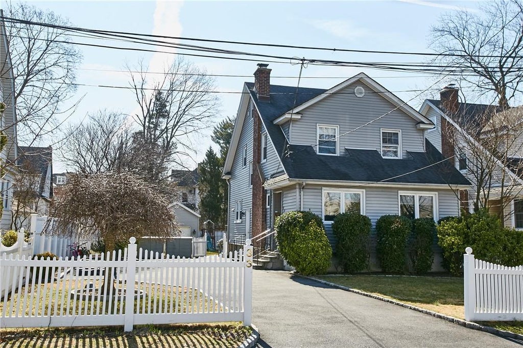 1 of 1 - 33 High St., New Rochelle, NY