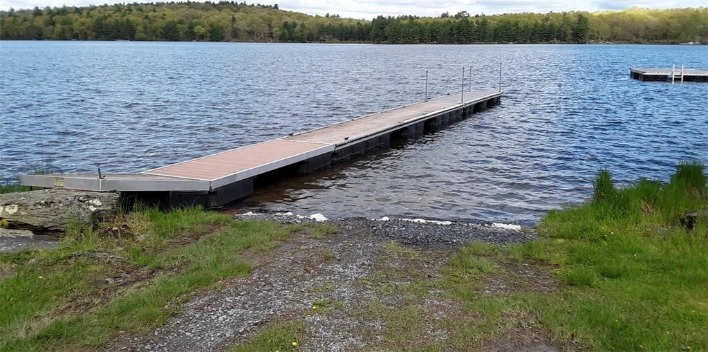 1 of 1 - 139 York Lake Estates Road, Barryville, NY