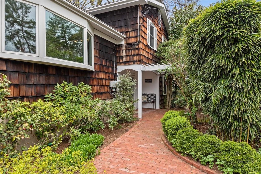1 of 1 - 2a Shadow Lane, Larchmont, NY