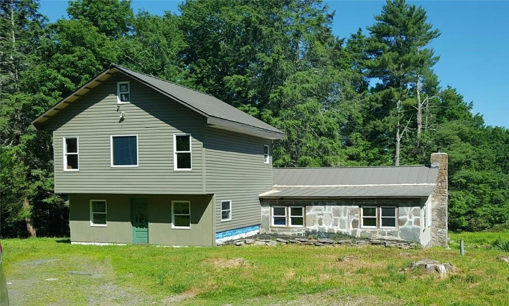 1 of 1 - 99 Old Plank Road, Sparrowbush, NY
