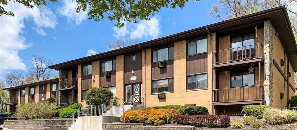 1 of 1 - 7 Lawrence Park Drive # 16, Piermont, NY