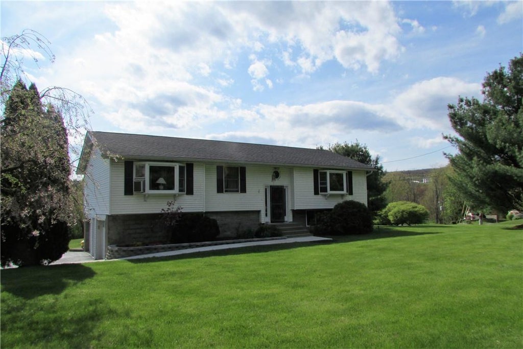 1 of 1 - 2 Ridgecrest Drive, Milton, NY