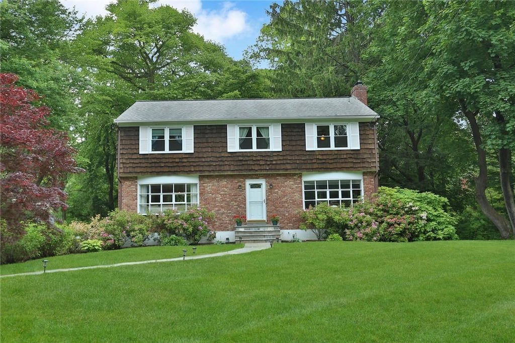 1 of 1 - 82 Apple Lane, Briarcliff Manor, NY