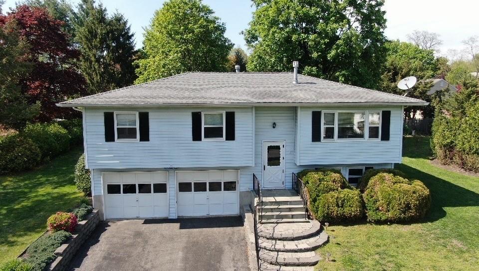 1 of 1 - 204 Dairy Lane, New Windsor, NY